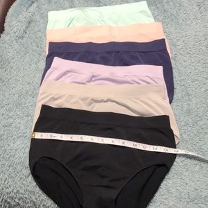 New 6 pair women’s panties size xl
